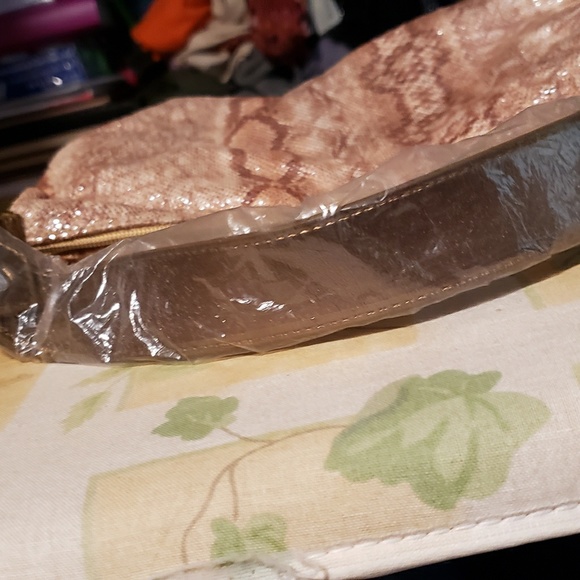 Small shoulder style purse brand new - Picture 5 of 8